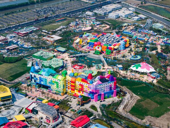 Парк обещает стать крупнейшим в мире Legoland с площадью 318 тысяч квадратных метров. Парк обещает стать крупнейшим в мире Legoland с площадью 318 тысяч квадратных метров. - Sololaki Грузия