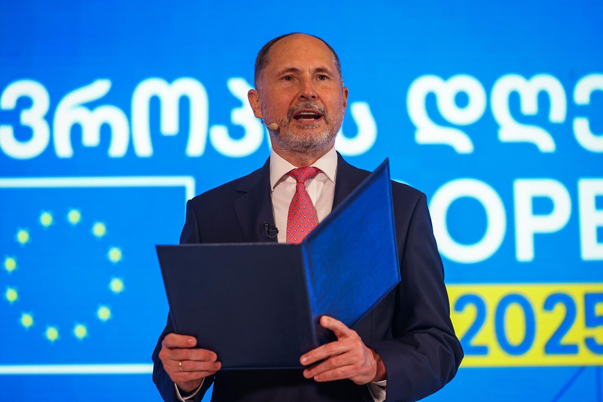 Посол ЕС в Грузии Павел Герчинский в Батуми на Дне Европы - Sputnik Грузия, 1920, 08.11.2025