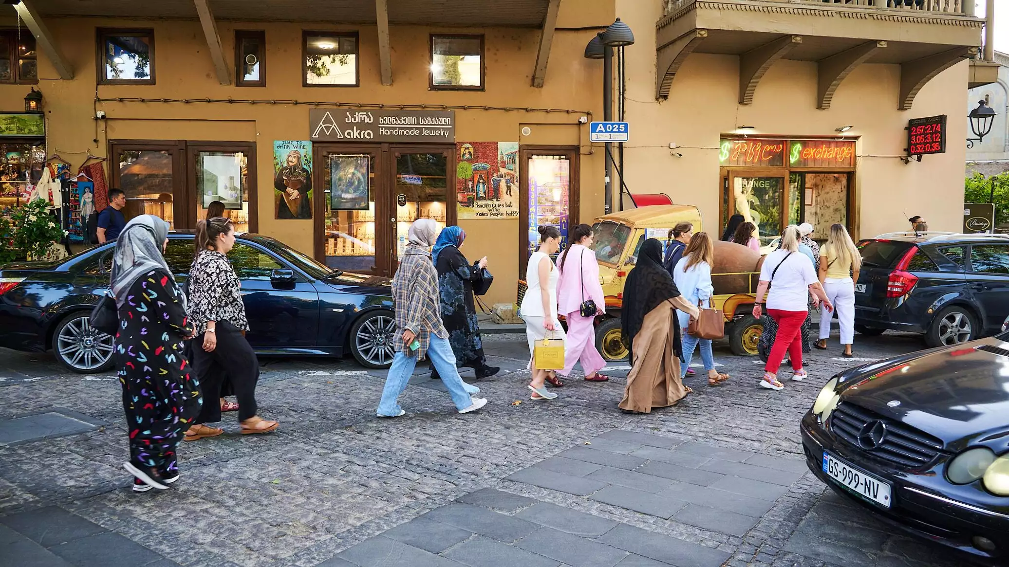 На что иностранцы тратят деньги в Грузии?