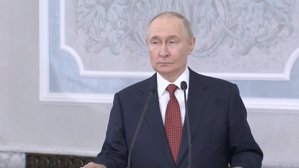 Путин ответил на вопросы журналистов по итогам саммита ЕАЭС в Минске - Sputnik Грузия