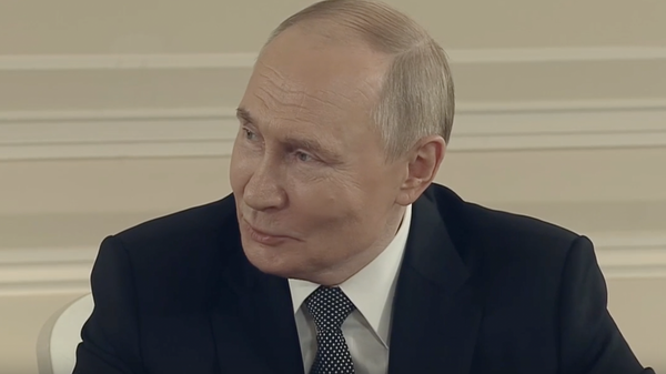 ПМЭФ-2025: Путин общается с руководителями международных информагентств - Sputnik Грузия