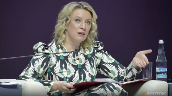 Выступление Захаровой на Глобальном цифровом форуме в Нижнем Новгороде - видео - Sputnik Грузия