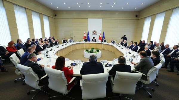 Премьер-министр Грузии Ираклий Кобахидзе провел встречу с представителями бизнес-сектора - Sputnik Грузия