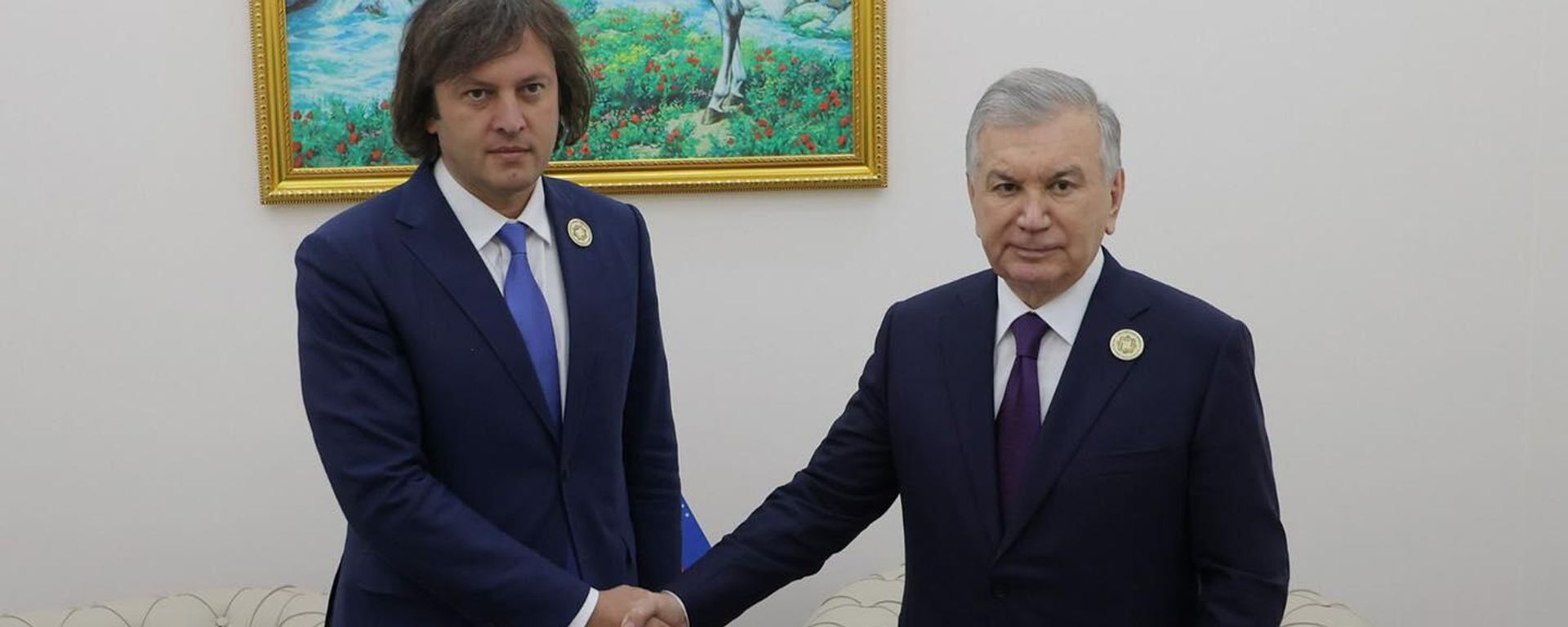 Премьер-министр Грузии Ираклий Кобахидзе и президент Узбекистана Шавкат Мирзиеев  - Sputnik Грузия, 1920, 02.07.2026