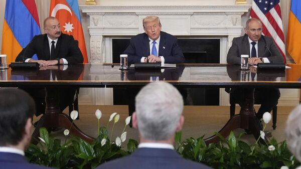 Армения и Азербайджан подписали в США мирную декларацию