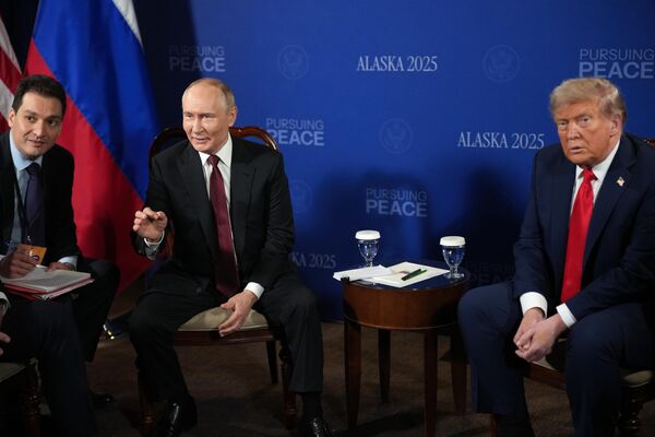 Саммит президентов США и России Дональда Трампа и Владимира Путина. - Sololaki Грузия