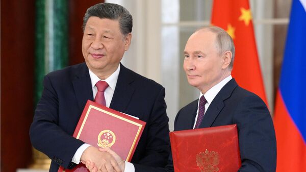 Президент РФ Владимир Путин и председатель КНР Си Цзиньпин - Sputnik Грузия