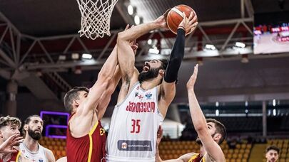 Сборная Грузии по баскетболу победила действующего чемпиона Европы Испанию в стартовом матче группового этапа чемпионата Европы – со счетом 83:69