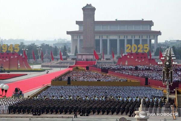 Военный парад по случаю 80-летия Победы в Войне сопротивления китайского народа японским захватчикам и в Мировой антифашистской войне - Sputnik Грузия