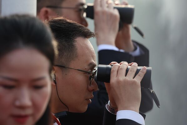 3 сентября 2025. Гости наблюдают за военным парадом - Sputnik Грузия