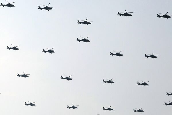 Воздушная часть военного парада на площади Тяньаньмэнь - Sputnik Грузия