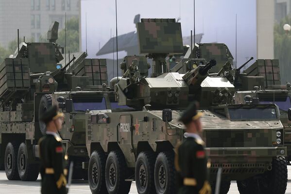 По улицам китайской столицы проехали сотни единиц техники - Sputnik Грузия