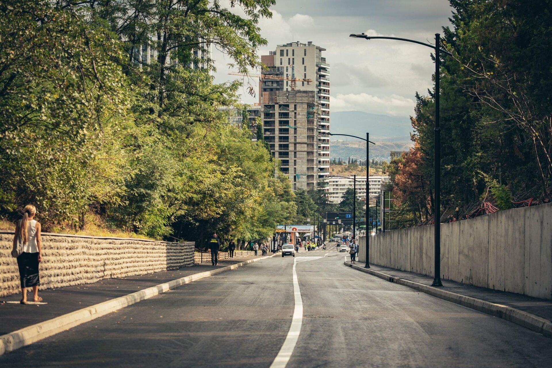 Отремонтированные улицы Какуцы Чолокашвили и Георгия Церетели в Ваке - Sputnik Грузия, 1920, 09.09.2025