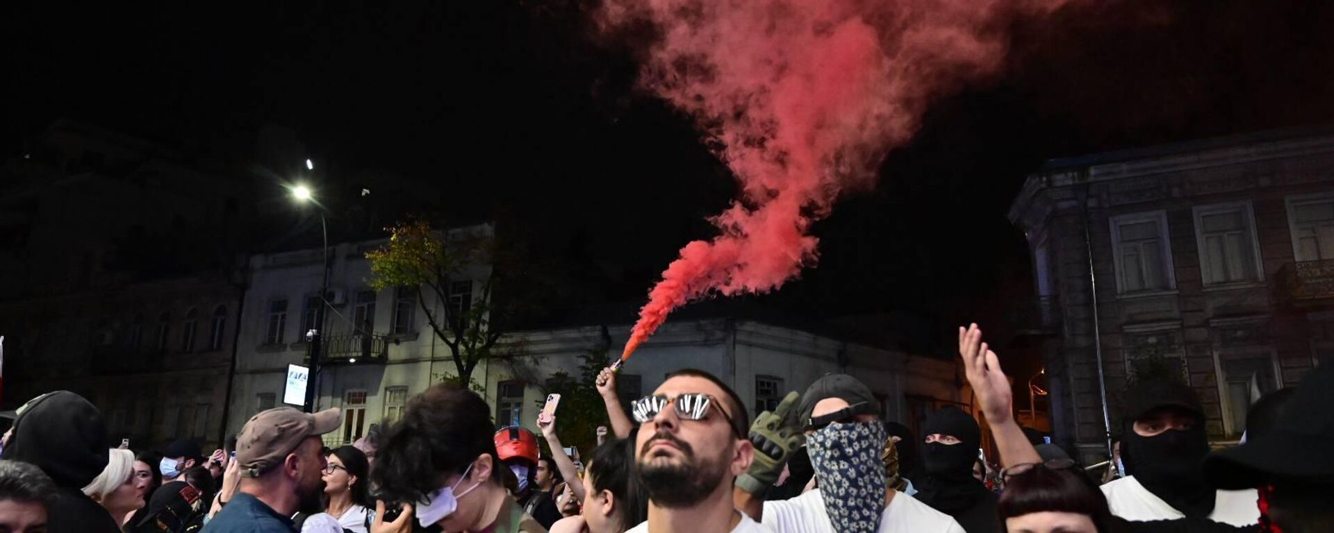 Акция протеста прозападной оппозиции у избирательного штаба Кахи Каладзе - Sputnik Грузия, 1920, 01.11.2025