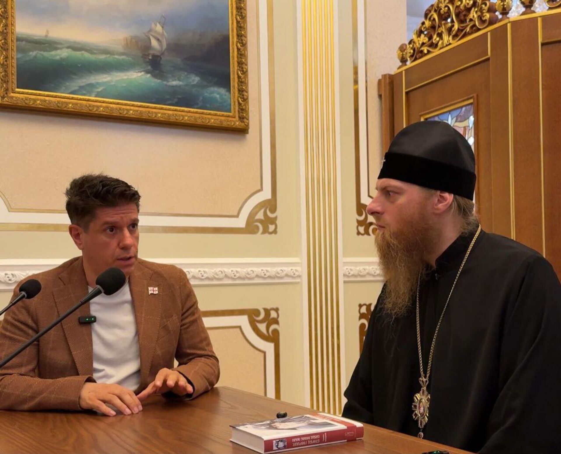 Мамука Пипия и Архиепископ Волновахский Амвросий - Sputnik Грузия, 1920, 12.09.2025