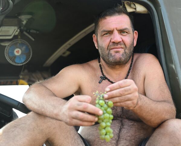 До этого, пять лет подряд с 2020 года, правительство субсидировало закупку винограда у фермеров частными предприятиями - Sputnik Грузия