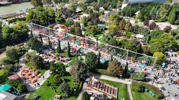 Как Тбилиси отмечает главный городской праздник
 - Sputnik Грузия