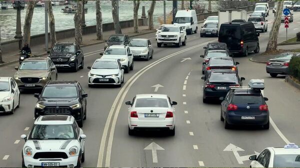 Личный транспорт против общественного: как разгрузить дороги Грузии? 
 - Sputnik Грузия