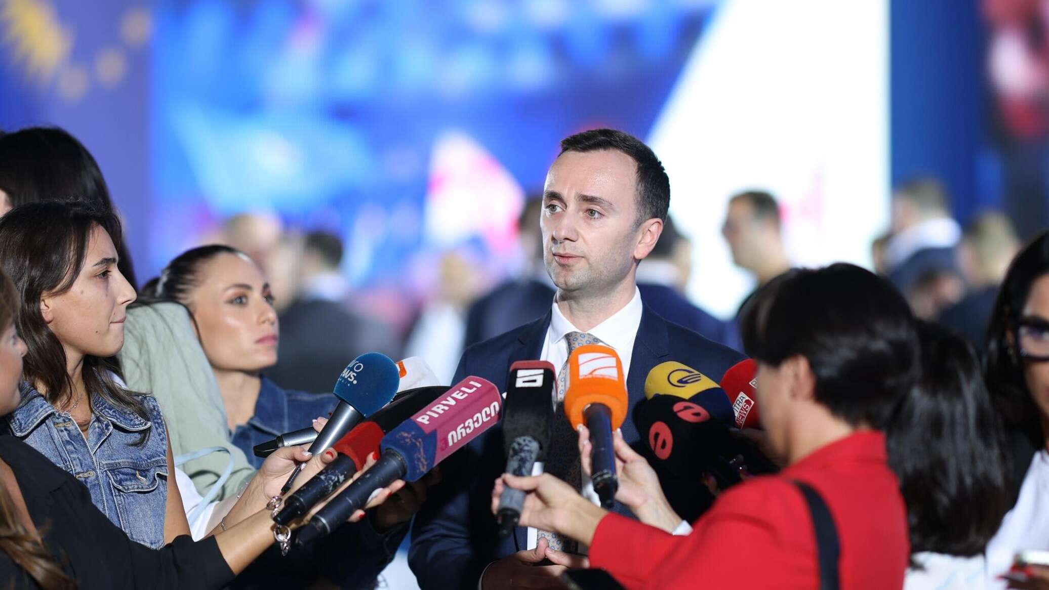 დეპუტატი: ბრიუსელის მხრიდან განცხადებები გაფუჭებულ, კასეტაჩახვეულ მაგნიტოფონს ჰგავს