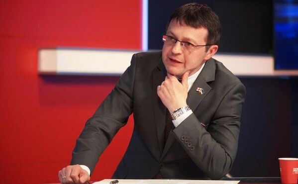 Временный поверенный в делах Украины в Грузии Андрей Касьянов&quot;Украинская сторона последовательна со всеми международными партнерами, включая Грузию, в поставках оружия, военной техники и боеприпасов. В частности, Киев просил передать комплексы &quot;Бук&quot;, которые Украина передала Грузии во время войны 2008 года. Также была оправданной и необходимой попытка организации отправки в Украину самоотверженных грузинских храбрецов, решивших защитить наши страны от общего врага – Российской Федерации&quot;.По словам Касьянова, запрос Украины включал системы Javelin, переданные Соединенными Штатами Грузии. - Sputnik Грузия