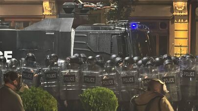 Спецназ. Разгон митинга у администрации президента Грузии 4 октября 2025 года