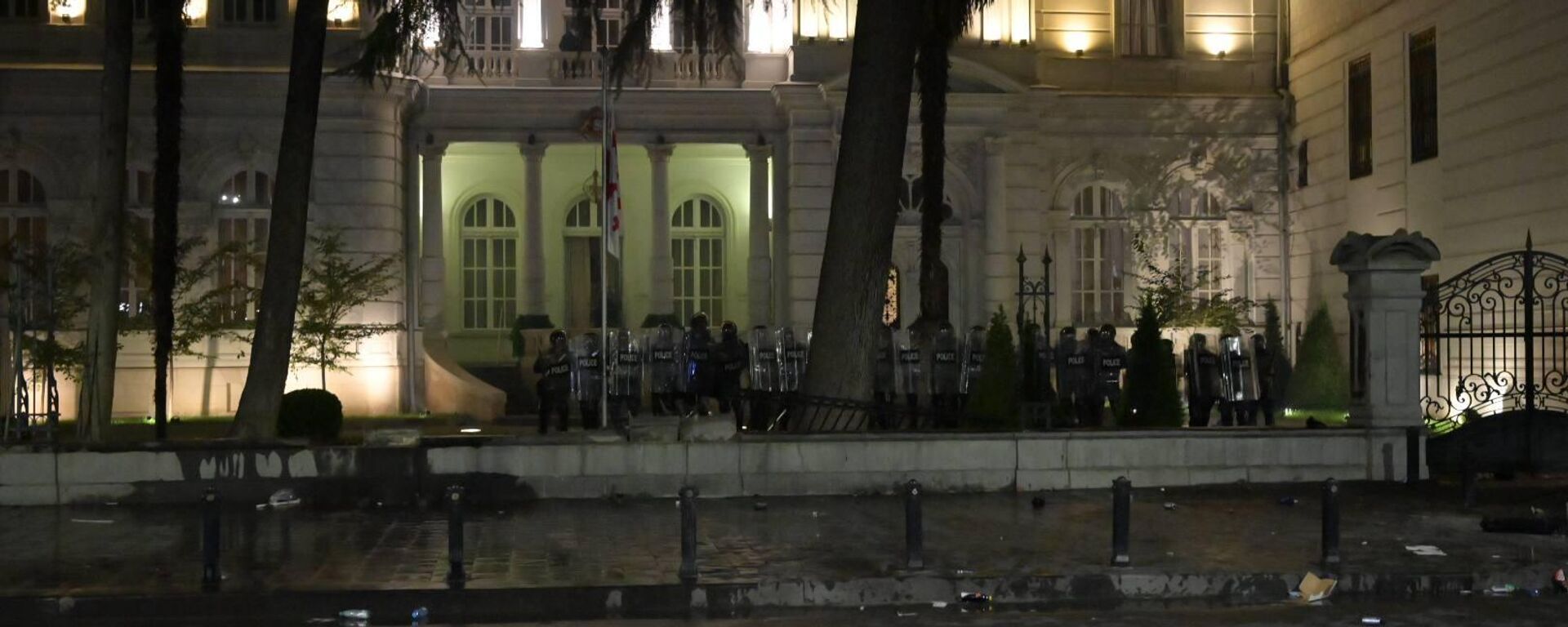 Митинг объединенной оппозиции у администрации президента Грузии 4 октября 2025 года - Sputnik Грузия, 1920, 17.10.2025