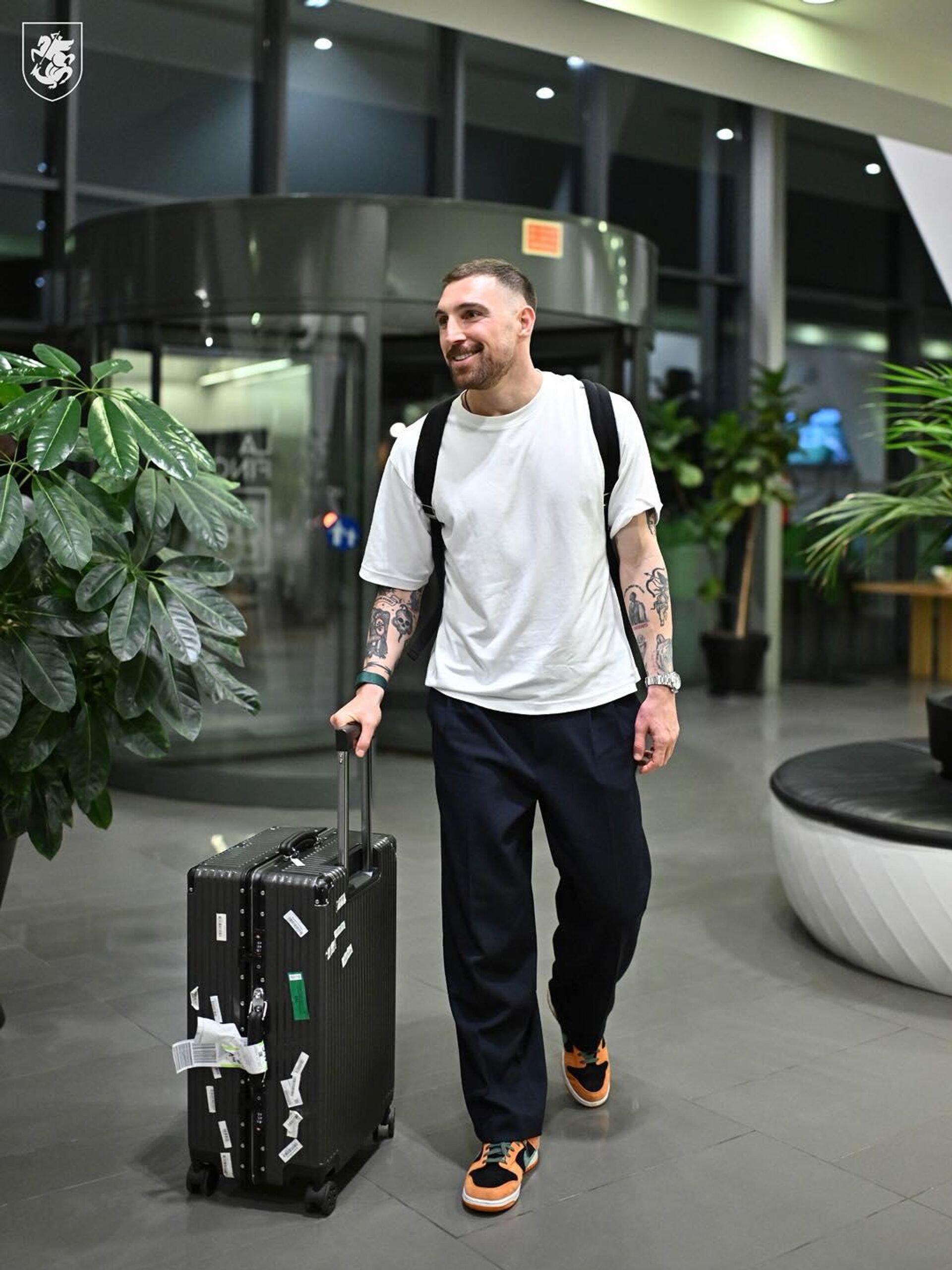 Футболисты сборной Грузии начали подготовку к матчам отбора на ЧМ-2026 против Испании и Турции  - Sputnik Грузия, 1920, 07.10.2025