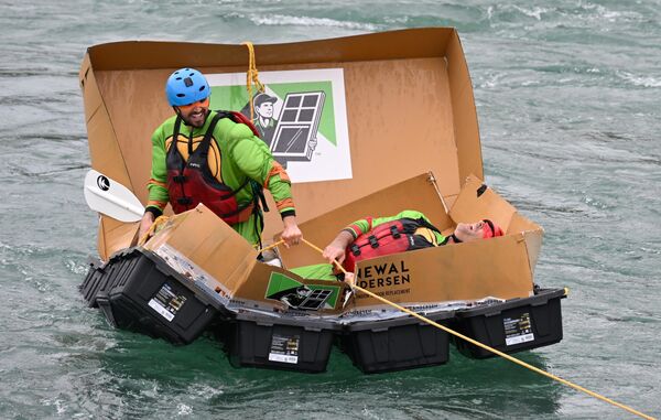 Участники ежегодного соревнования &quot;Собери свою лодку&quot; в США. - Sputnik Грузия