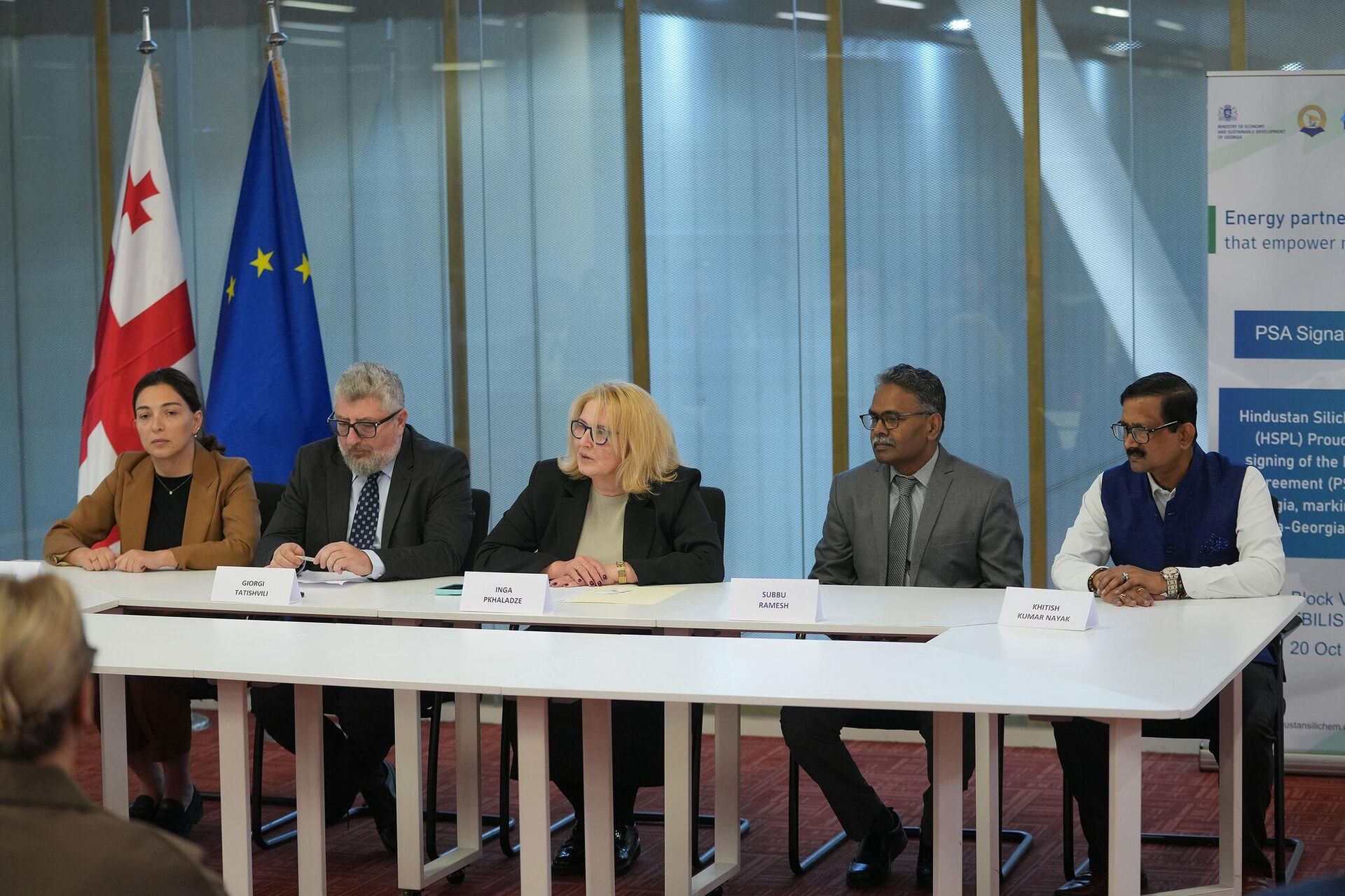 Индийская компания начнет добывать нефть в Грузии - Sputnik Грузия, 1920, 21.10.2025