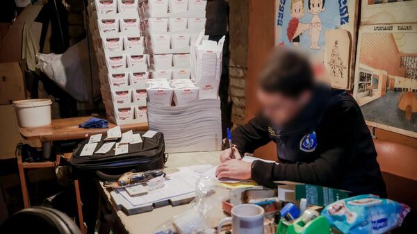 Подпольное производство кофе и сладостей известных брендов накрыли в Тбилиси - Sputnik Грузия