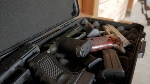 Ограничения на продажу оружия в Грузии: за и против - Sputnik Грузия