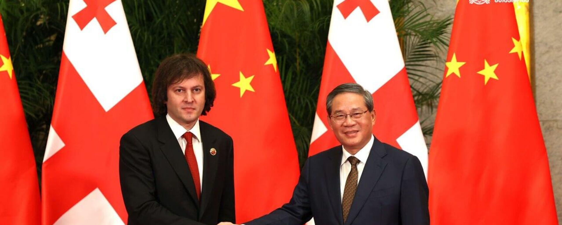 Ираклий Кобахидзе на встрече с премьером Госсовета КНР Ли Цянем - Sputnik Грузия, 1920, 04.11.2025