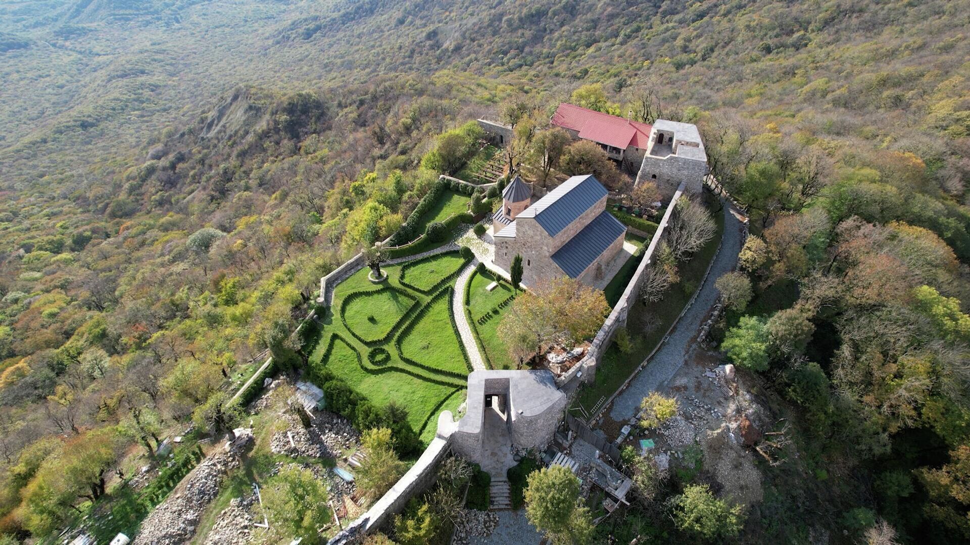 Монастырь Зедазени
 - Sputnik Грузия, 1920, 11.11.2025