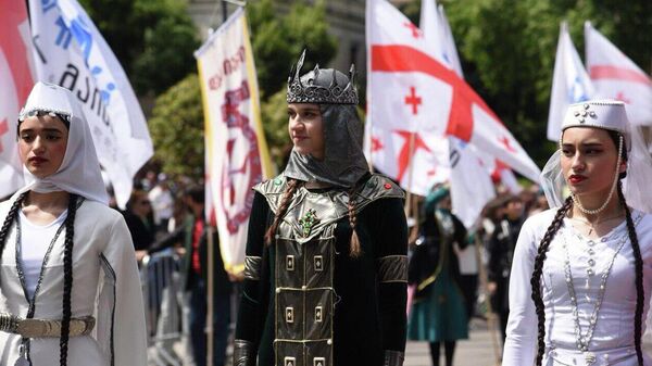 Патриот или европеец? Как менялись приоритеты образования в Грузии - Sputnik Грузия