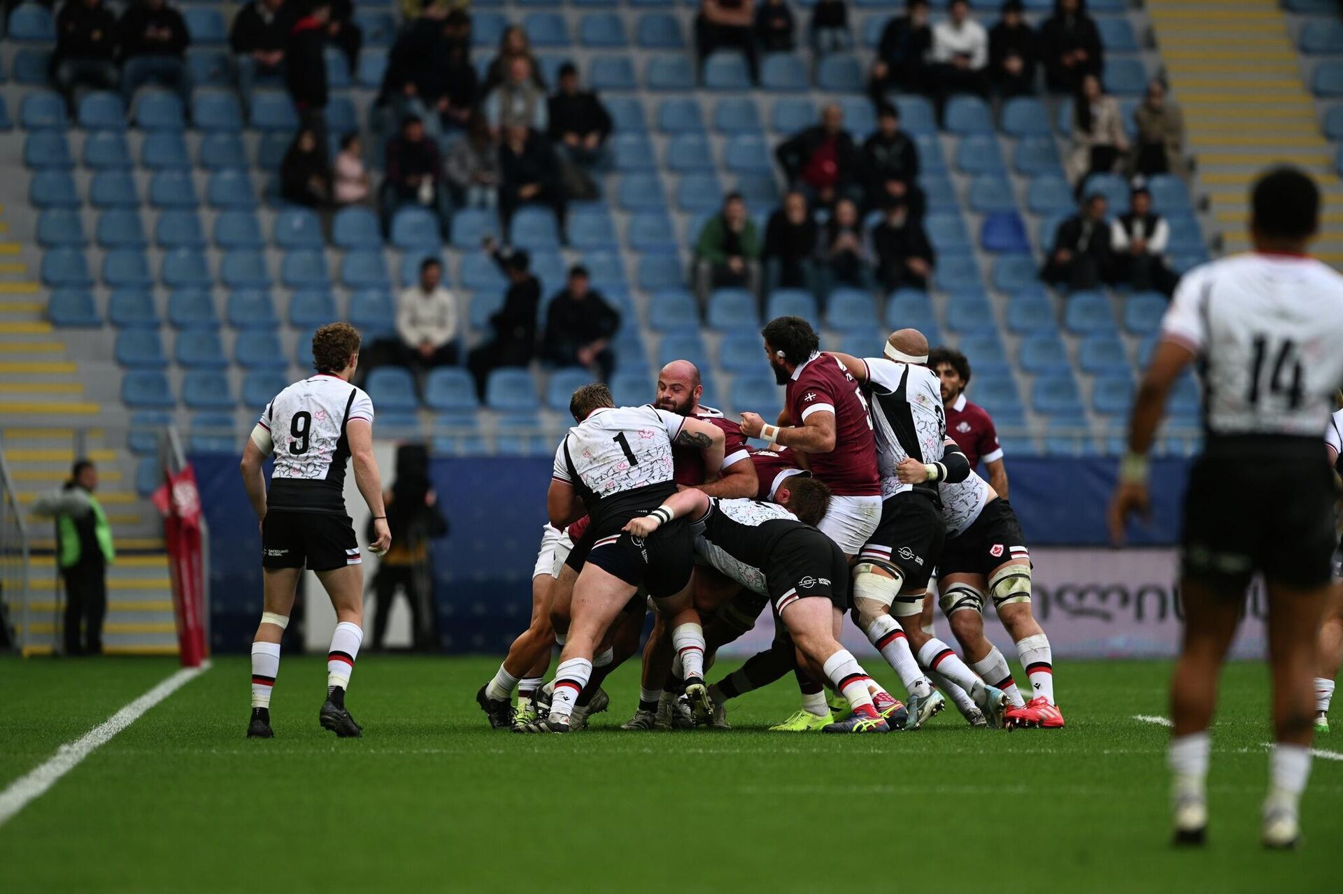 Сборная Грузии по регби победила во второй встрече ноябрьских тест-матчей против Канады в Батуми - 38:17.  - Sputnik Грузия, 1920, 15.11.2025