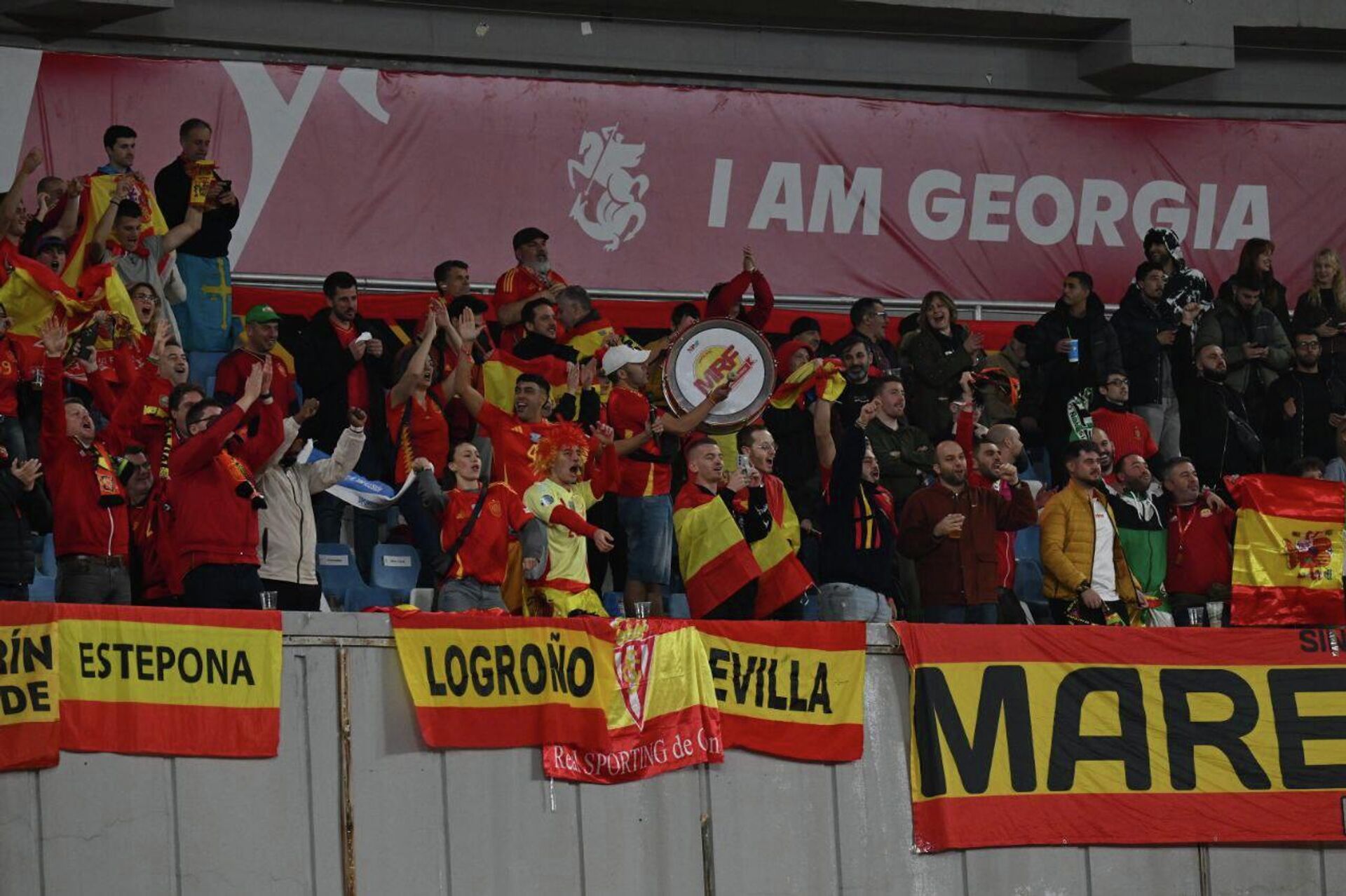 Матч между сборными по футболу Грузии и Испании в рамках отборочного тура к ЧМ-2026 - Sputnik Грузия, 1920, 15.11.2025