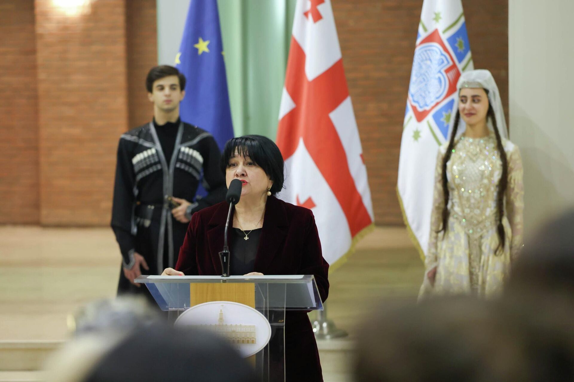 Учредитель и руководитель Координационного совета этнических меньшинств Рита Хидирбегишвили Учредитель и руководитель Координационного совета этнических меньшинств Рита Хидирбегишвили - Sputnik Грузия, 1920, 18.11.2025