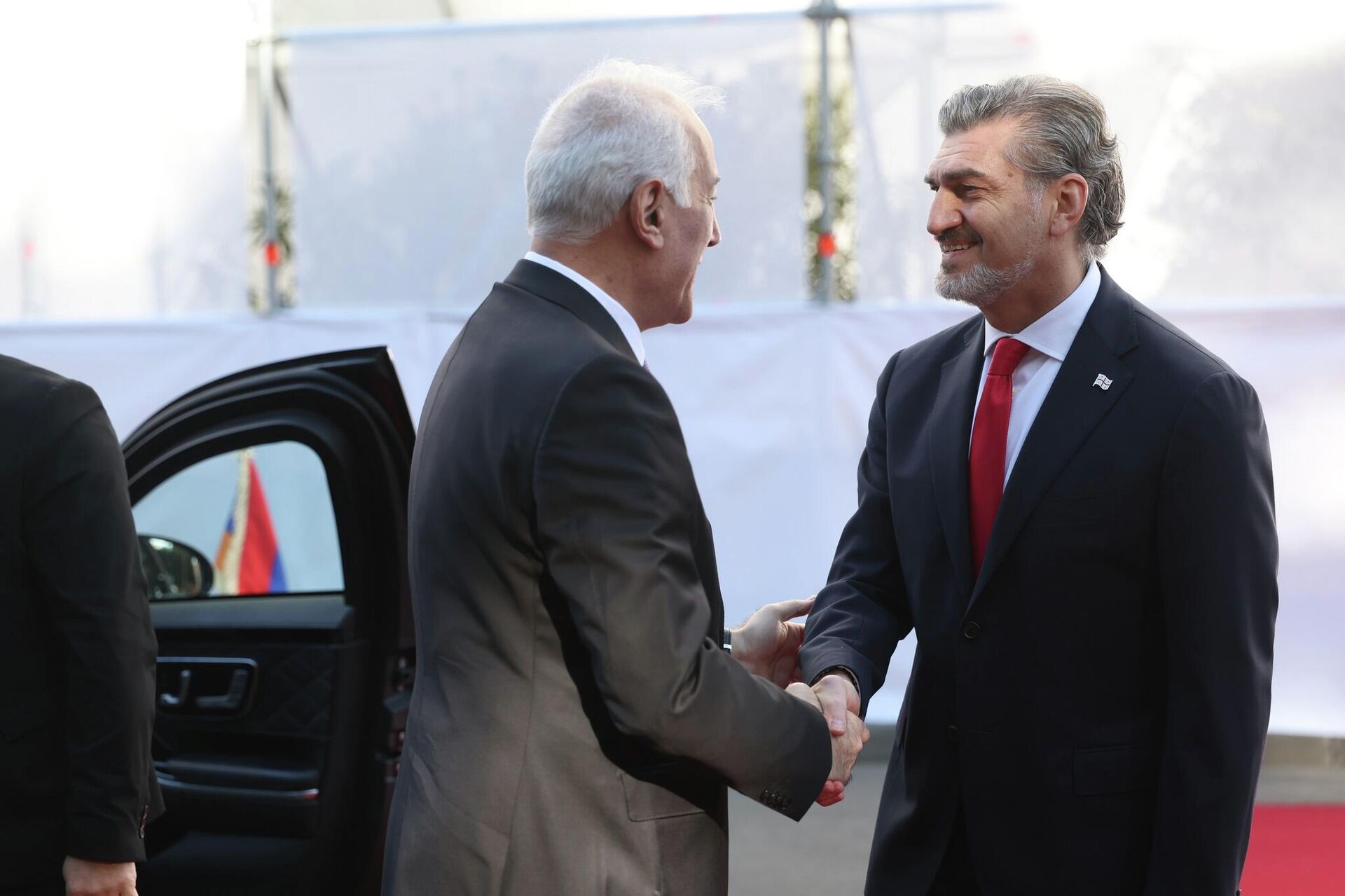 Встреча президента Грузии Михаила Кавелашвили и президента Армении Ваагна Хачатуряна в Тбилиси - Sputnik საქართველო, 1920, 19.11.2025