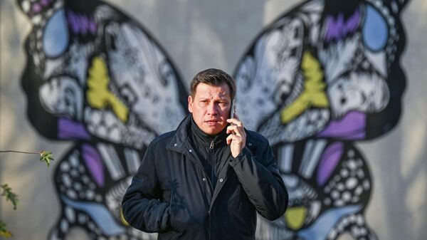 მამაკაცი-პეპელა და მძღოლი-ძროხა: კვირის ყველაზე სასაცილო ფოტოები.