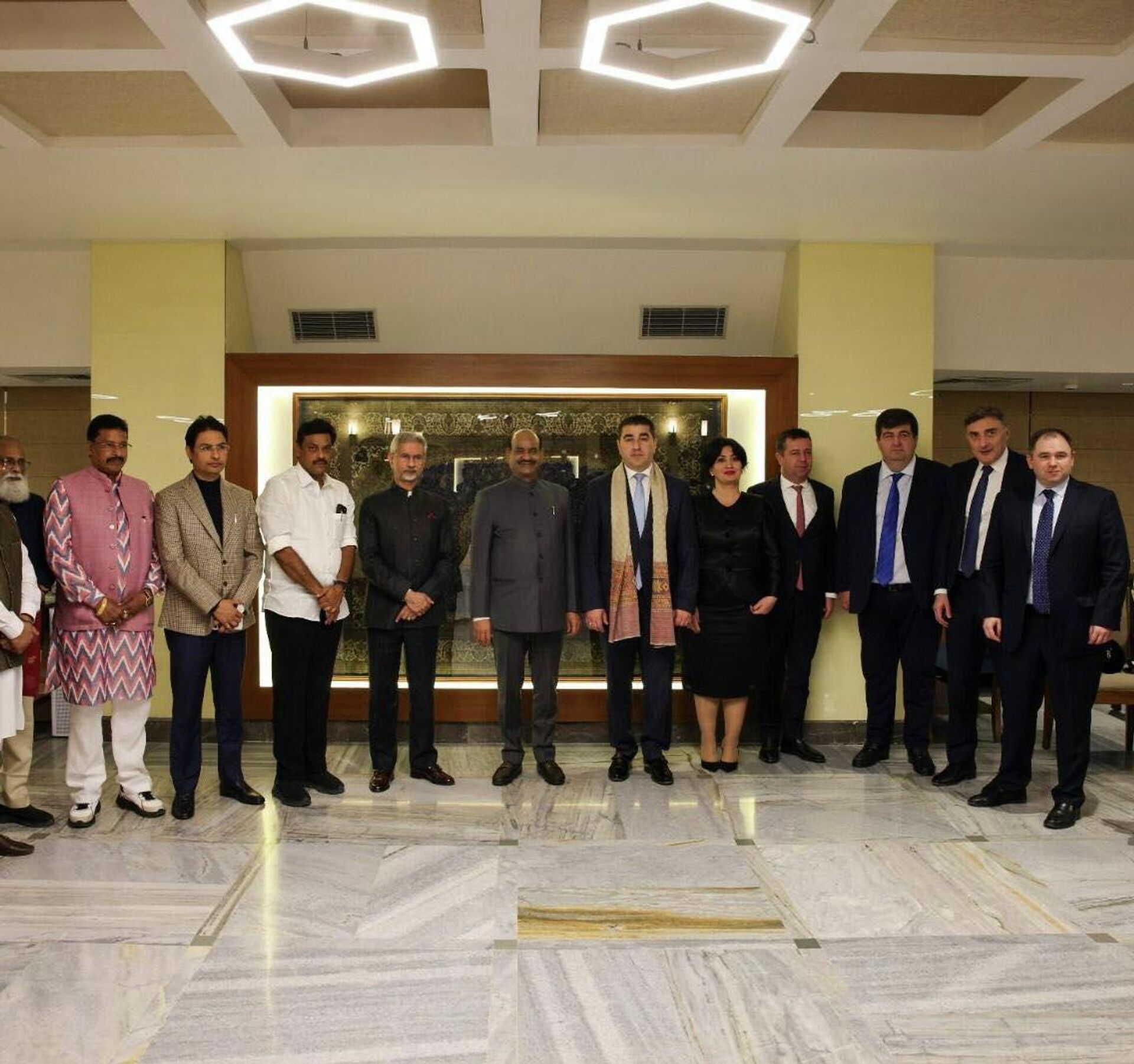 Встреча спикера парламента Грузии Шалва Папуашвили с главой МИД Индии Субраманьямом Джайшанкаром - Sputnik Грузия, 1920, 03.12.2025