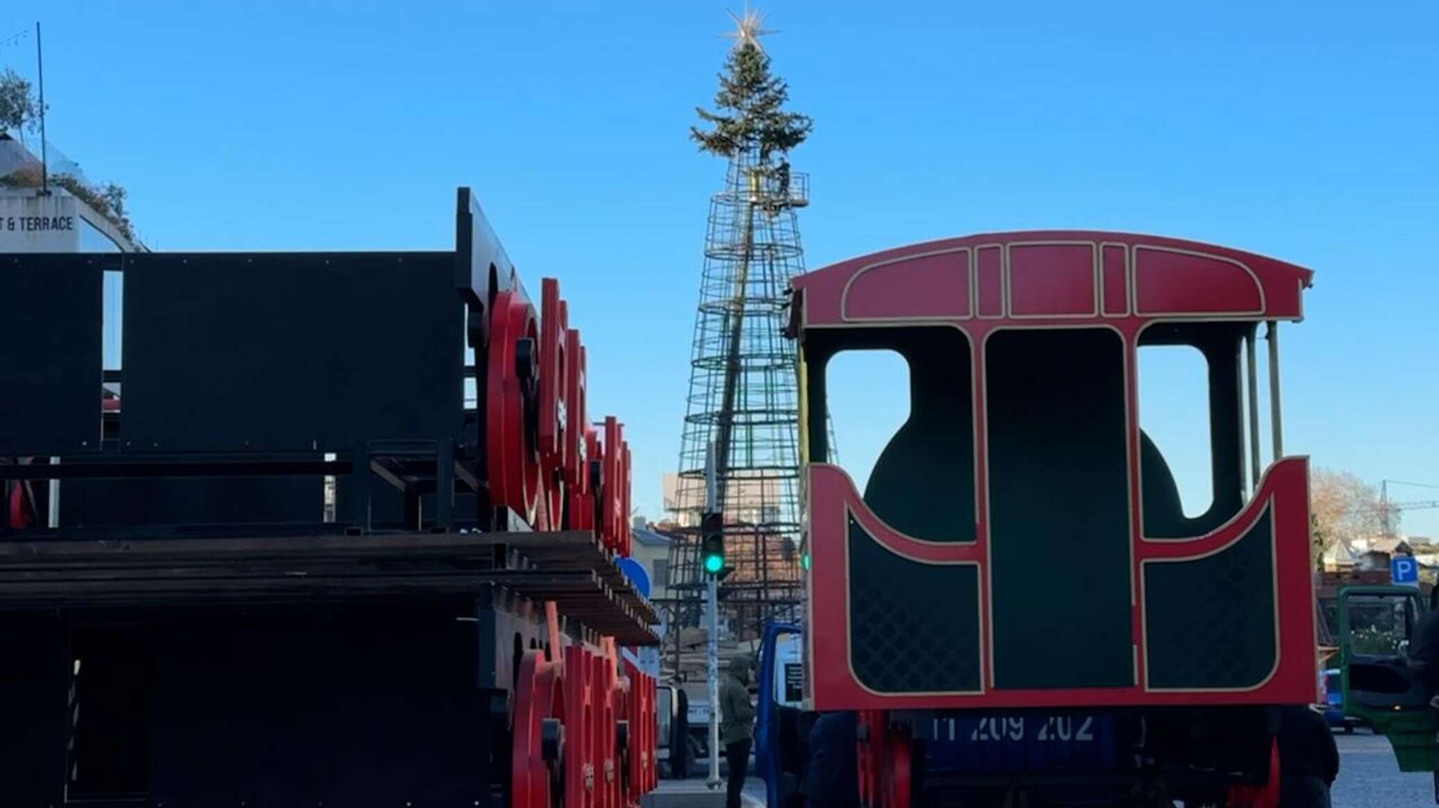 თბილისი ახალი წლისთვის ემზადება: სტუმრებისთვის სადღესასწაულო სოფელი მოეწყობა – ვიდეო