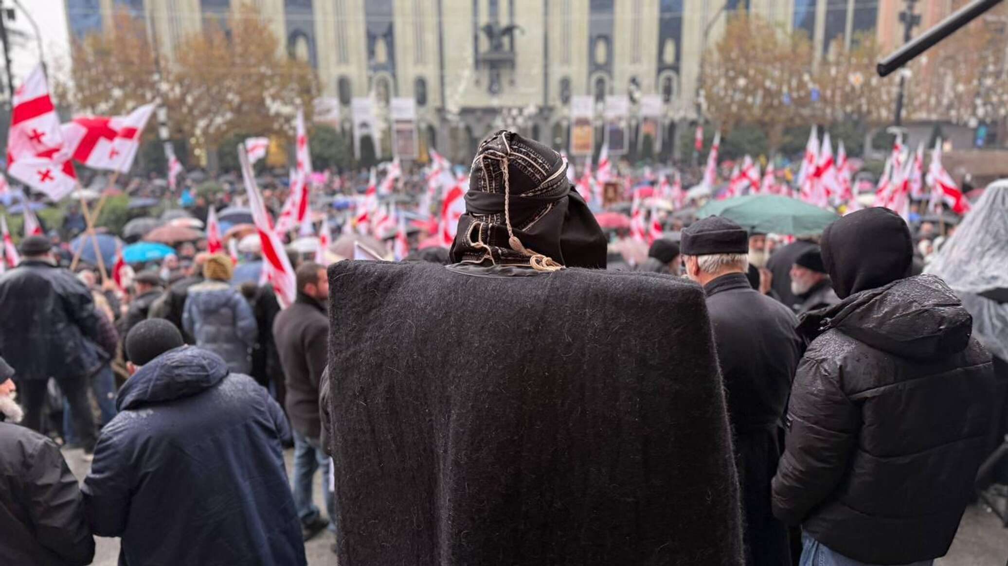 თბილისში არაბული ინვესტიციებისა და უკონტროლო მიგრაციის წინააღმდეგ პროტესტს გამოთქვამენ