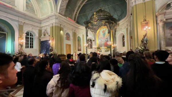 საქართველოში ვინ აღნიშნავს 25 დეკემბერს შობას? - Sputnik საქართველო