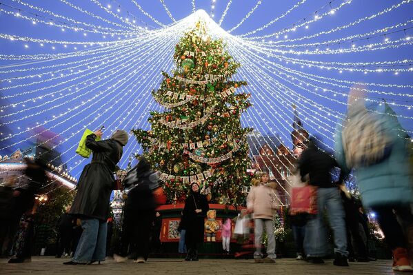 საახალწლო ნაძვის ხე მოსკოვში. - Sputnik საქართველო