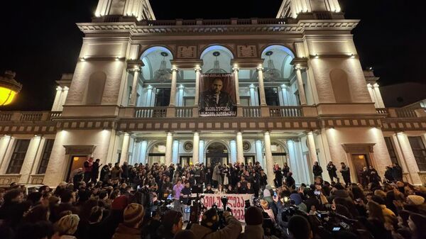 Новый театр Васо Абашидзе протестует в 2025 году - Sputnik Грузия