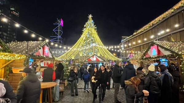 თბილისის მერიამ ქალაქის სადღესასწაულო ილუმინაციებსა და „საახალწლო სოფლის" მოწყობაში 8,3 მლნ ლარი დახარჯა. - Sputnik საქართველო
