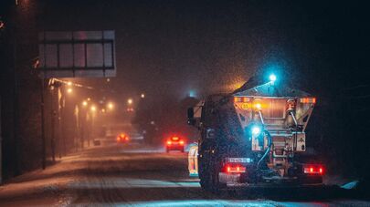 Снег в Тбилиси. Городские службы борются с непогодой