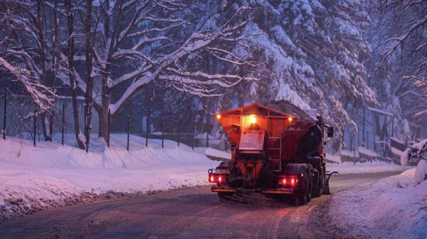 Уборка снега в Тбилиси - Sputnik Грузия