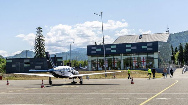 ამბროლაურის აეროპორტი - Sputnik საქართველო