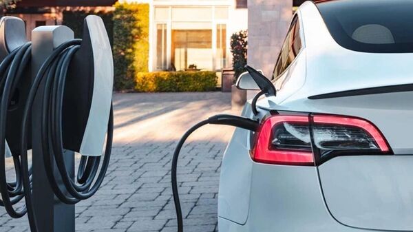 Импорт электромобилей в Грузию вырос на 60% - видео - Sputnik Грузия